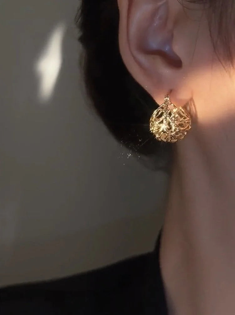 Brincos Ocos de Argola Tendência de Moda