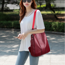 Mochila Feminina Anti Furto de Couro Carolina™