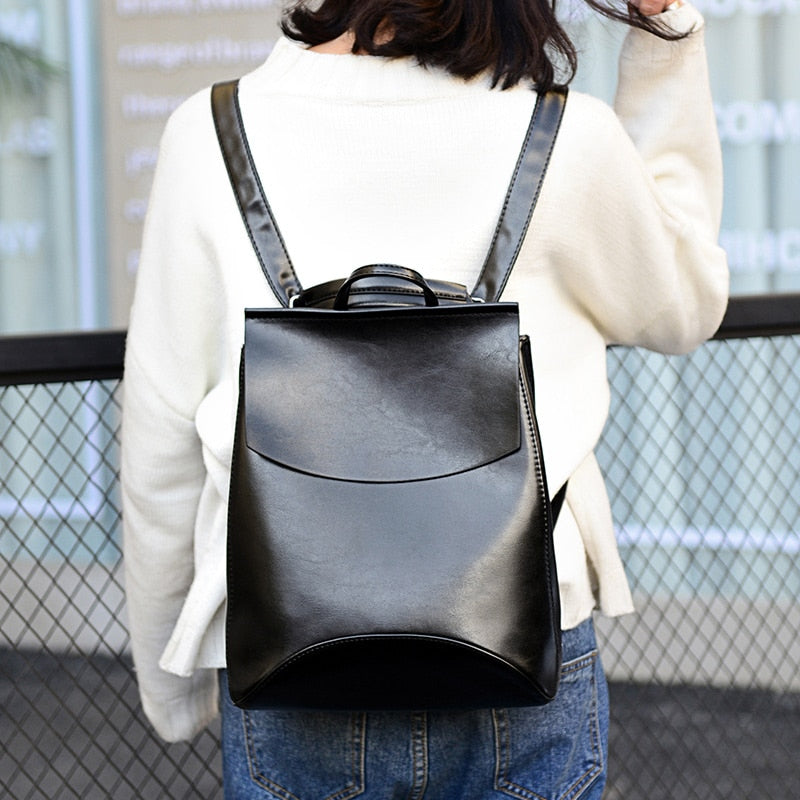 Mochila Feminina em Couro Charlotte