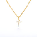 Colar com Inicial de Pingente Cravejado