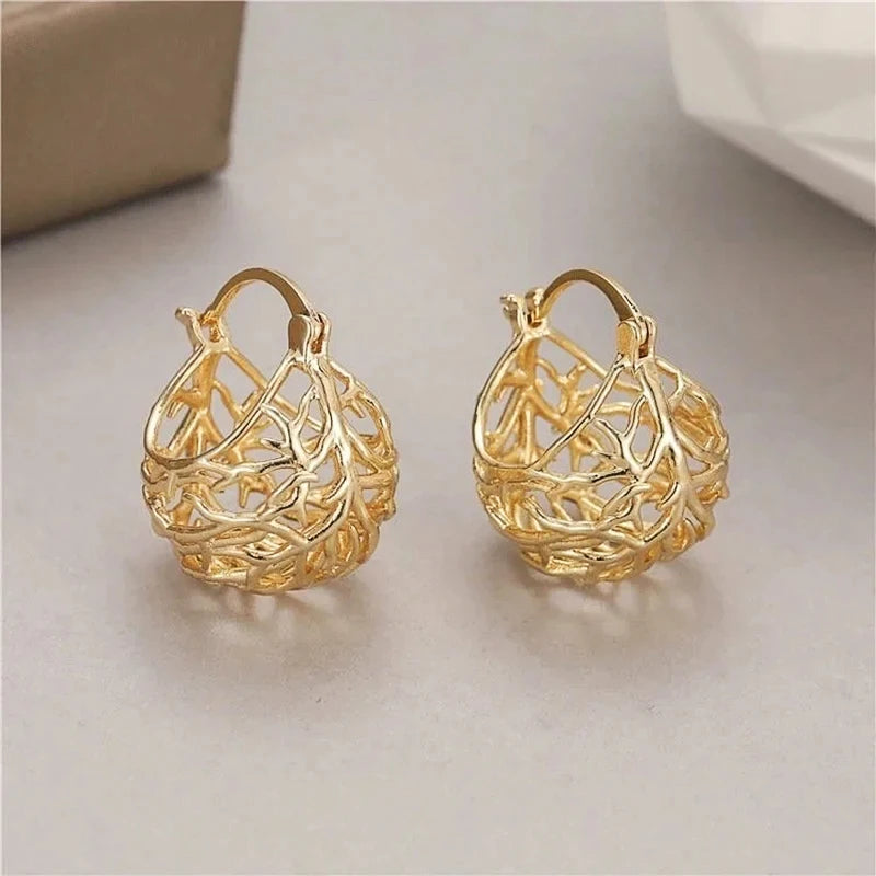 Brincos Ocos de Argola Tendência de Moda