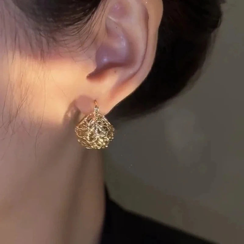 Brincos Ocos de Argola Tendência de Moda